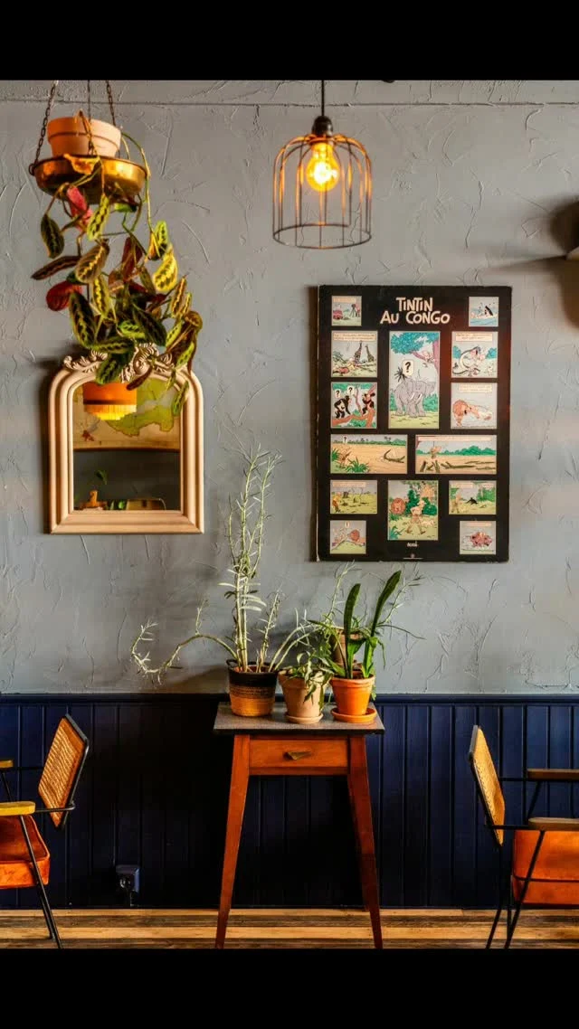 Zul je altijd zien... Springt op onze laatste dag de waterleiding in de straat 😳. Dat betekent voorlopig geen koffie, thee en toilet. We houden jullie op de hoogte! @wijzijndestad